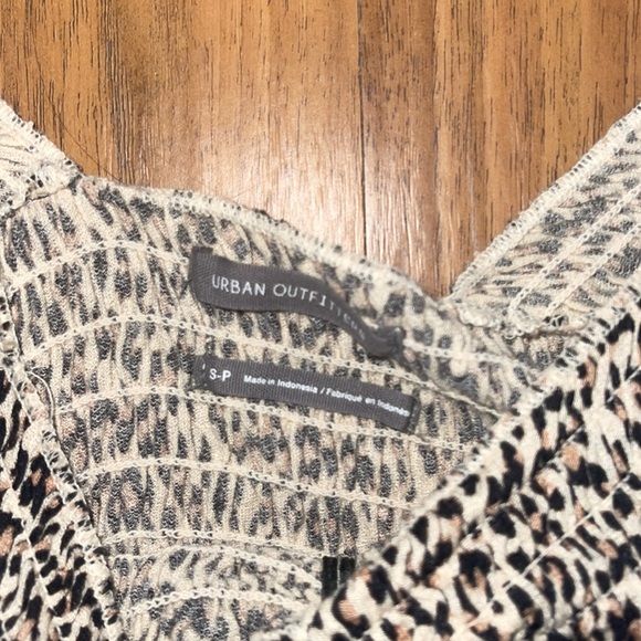 Urban Outfitters Cheetah Print Shirt - Picture 3 of 4